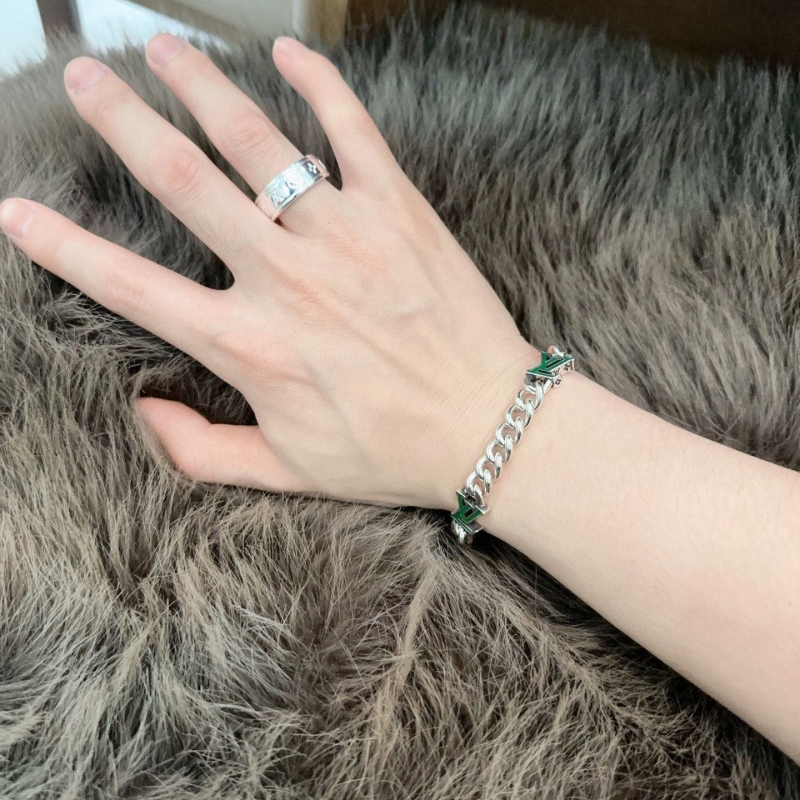 LV Rings